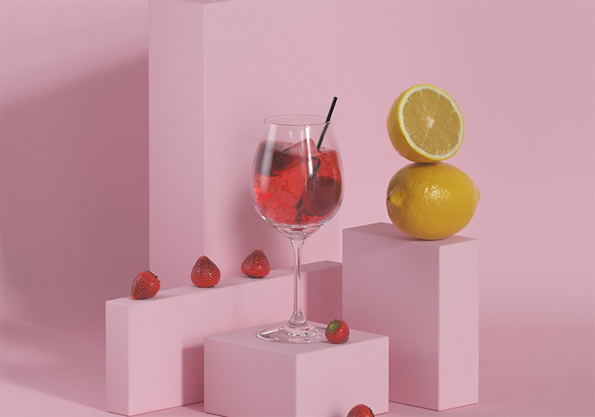 Strawberry Collins mot rosa bakgrund