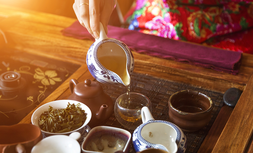 Japansk teceremoni i morgonsol